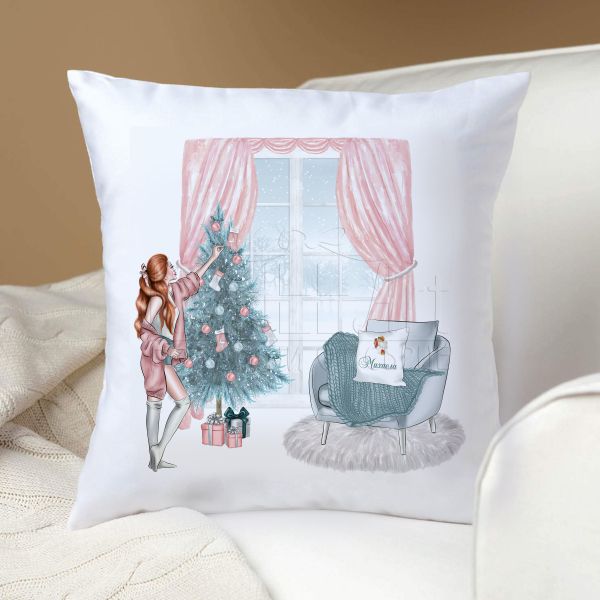 Коледна възглавница  - Момиче край елхата 