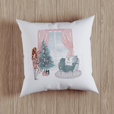 Коледна възглавница  - Момиче край елхата 