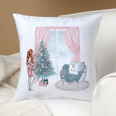 Коледна възглавница  - Момиче край елхата 