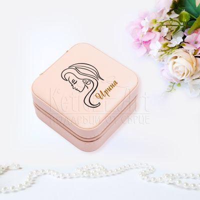 Персонализирана кутия за бижута – Жена с обици